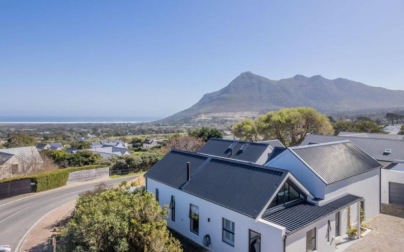 3 Bedroom Property for Sale in Noordhoek Western Cape